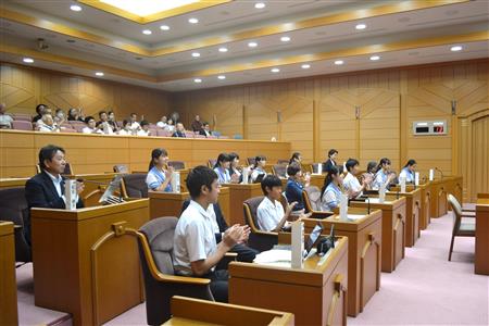 中学生議会　議員側