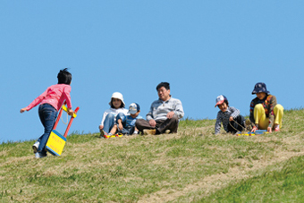 基山の草スキー1