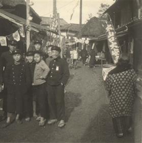 基山口町大安売り風景　昭和25年（1950）